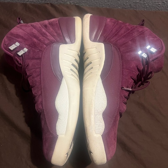 Purple High-Top Sneakers with Textured Design Retro 12 Men size 13 preowned - Picture 6 of 7